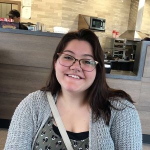 Meet your Posher, Leah